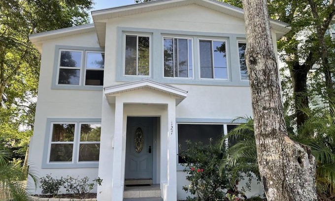 Lincolnville House | Spacious renovated 4br downtown home w firepit sleeps 8+