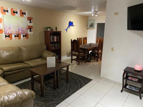 Playas De Tijuana House | Spacious Rooftop House w/King Bed