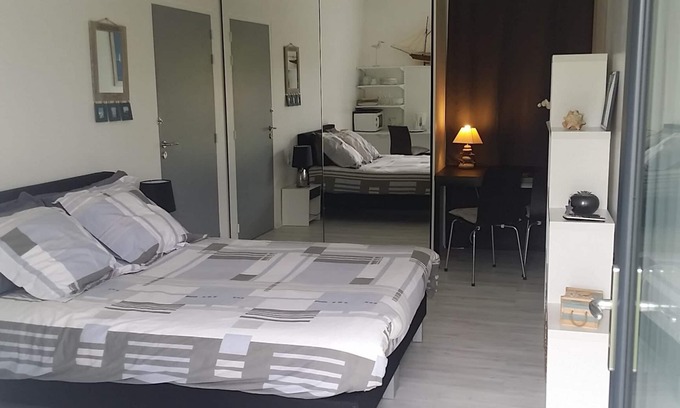 Perros-Guirec House | Spacious room on the GR34 pink granite coast