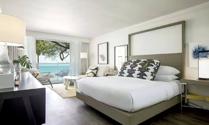 Rock Harbor Hotel | Spacious Room w/Private Beach Access & Tranquil Garden Surroundings