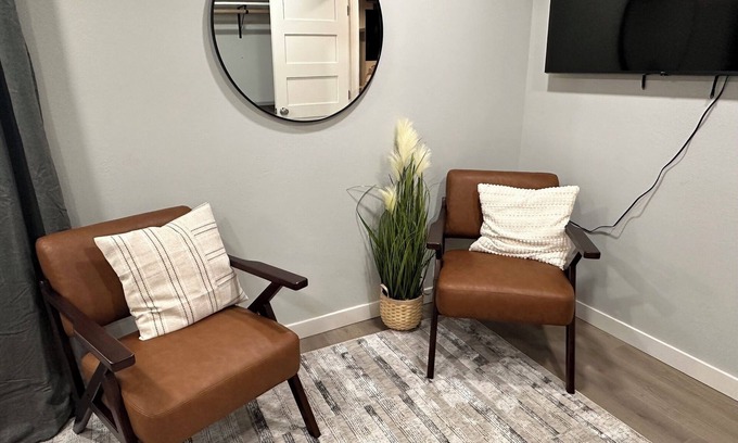 Moscow Apartment | Spacious & Serene Studio in Historic Moscow, Idaho
