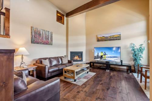 Breckenridge House | Spacious Ski Townhome with Game Room Fun