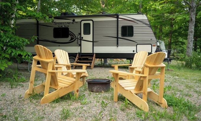 Miller Lake House | Spacious Sportsman RV | Luxury Glamping by Grotto
