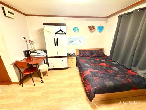Jung-gu Apartment | Spacious Studio Apt (Myeong-dong)