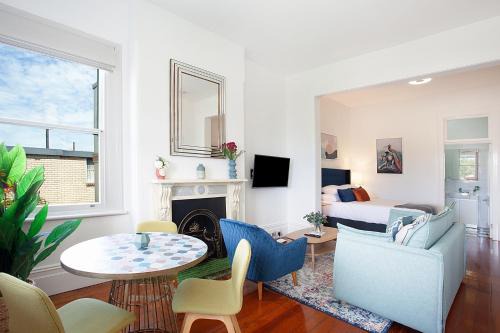 Glebe Apartment | Spacious Studio With Balcony in Inner-City Glebe
