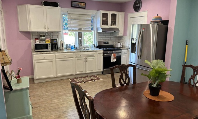 West Akron House | Spacious & Stylish 3-Bed, 2-Bath Home in Akron