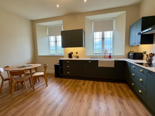 Ross-on-Wye Apartment | Spacious & stylish riverside apartment in Ross on Wye
