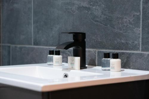 Peterborough Apartment | Spacious & Stylish Self Contained Studio Apartments