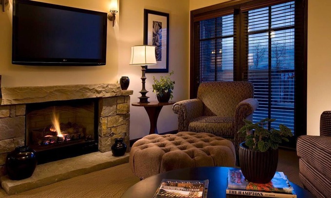 Mountain Village Resort | Spacious Suite w/Gas Fireplace, Private Balcony, and Soaking Tub