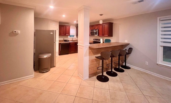 Buford House | Spacious Suite w/ Self Check-in & Free Parking -