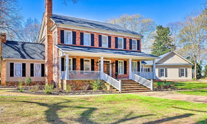 Sumter House | Spacious Sumter Vacation Rental w/ Pool