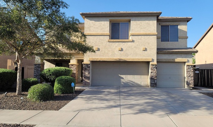 Sierra Verde House | Spacious Surprise AZ home. Next to Surprise stadium/tennis/golf/shopping/casino.