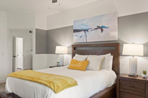 Kierland Apartment | Spacious Top Floor View Golf- Shop-Self Check In N390