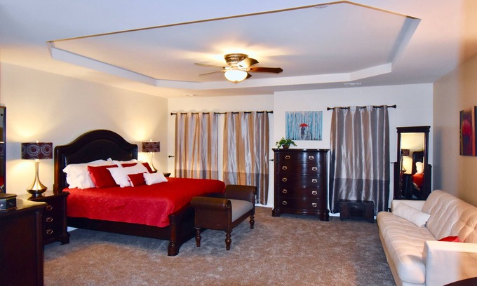 Cumming House | Spacious Townhouse w/Oversized Master BD near Halcyon - Great for Families