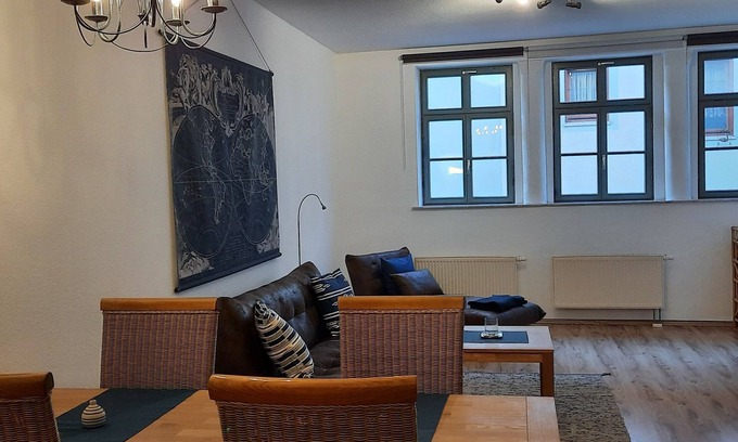 Nikolaiviertel Apartment | Spacious two-room apartment in Freiberg's old town