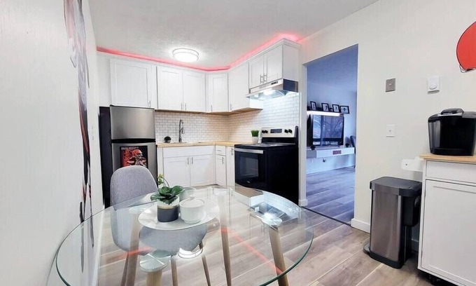 Canton Apartment | Spacious Upgraded Private HOF Apt - 7 minute walk