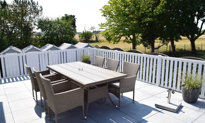 Stickenbuttel Apartment | Spacious vacation apartment over two floors