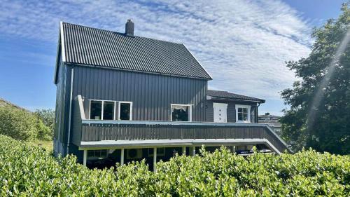 Værøy House | Spacious vacation home