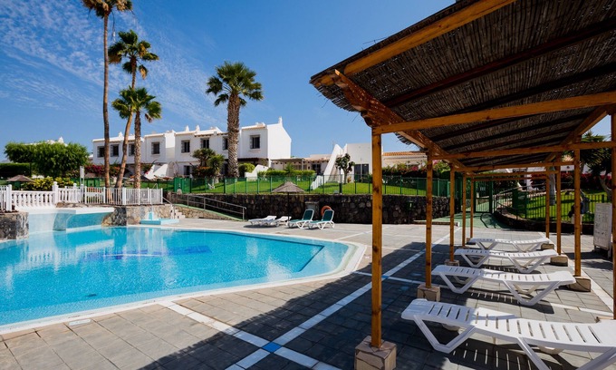 San Miguel de Abona Villa | Spacious Villa, 2 Bedroom Villa with 2 bathrooms