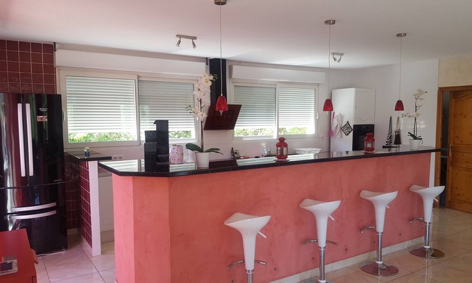 Aubenas Villa | Spacious villa
