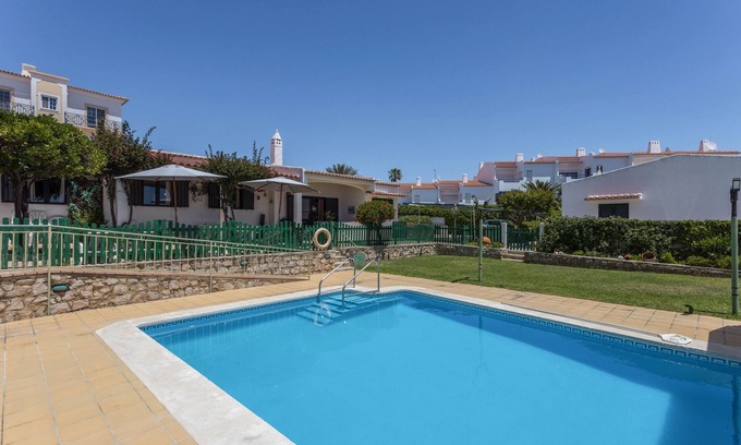 Areias de Sao Joao Villa | Spacious Villa "Morena" with Wi-Fi, Garden, Terrace, Balcony & Pool