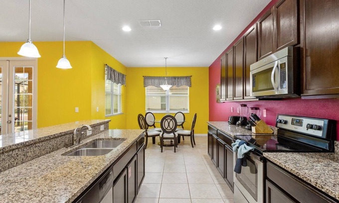 Crystal Cove Villa | ✦ Spacious Villa ✦ w/Private Pool & Disney Nearby ✦