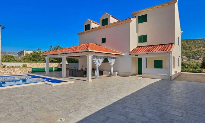 Mokosica Villa | Spacious villa with elevator near Dubrovnik