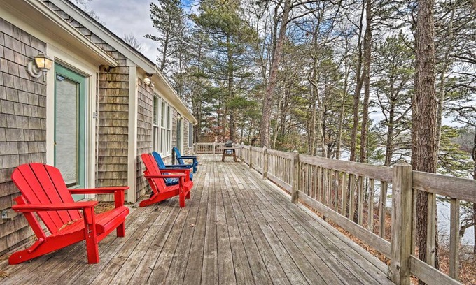 East Falmouth House | Spacious Waterfront Falmouth Home on Jenkins Pond!