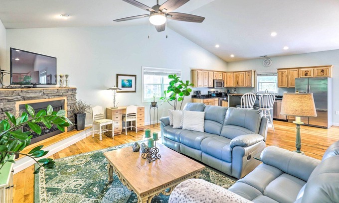 Weaverville House | Spacious Weaverville Home w/ Hot Tub & Fire Pit!