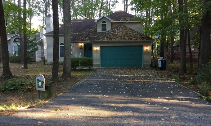Ocean Pines House | Spacious, well maintained, 4br 3bath home overlooking Golf Course.
