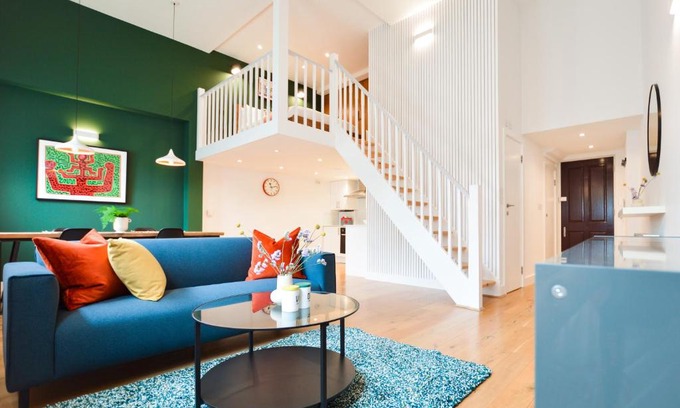 West Hampstead Apartment | Spacious West Hampstead Apartment with mezzanine bedroom by Concept Apartments