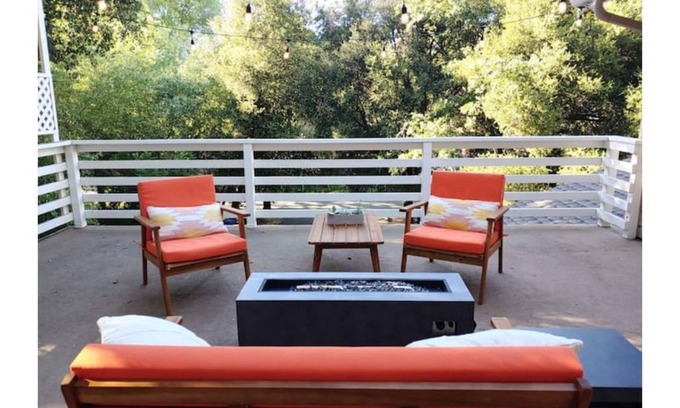 Templeton House | Spacious Wine Country Retreat Prime Location