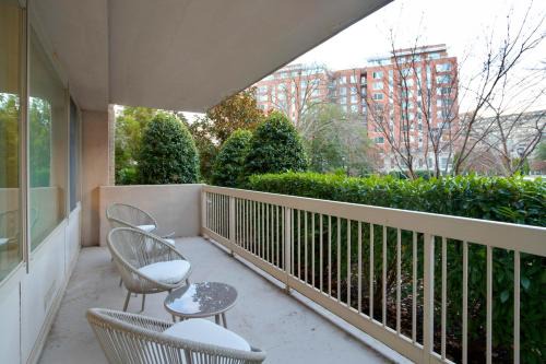 Aurora Highlands Apartment | Spacius Apt W Excellent Amenities