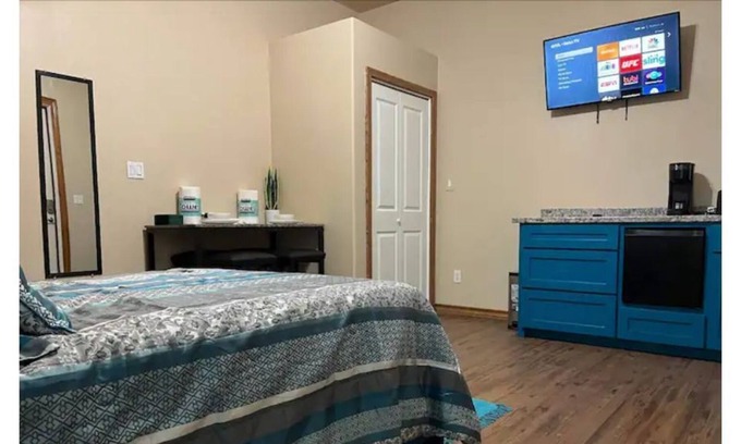 Alamo Apartment | Spanish Style 1 bedroom in the heart of Alamo