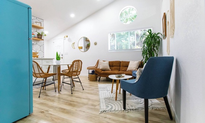 San Onofre Apartment | Sparkling Clean, Stylish 1-bdrm w/parking - 5 min to hiking & beach!