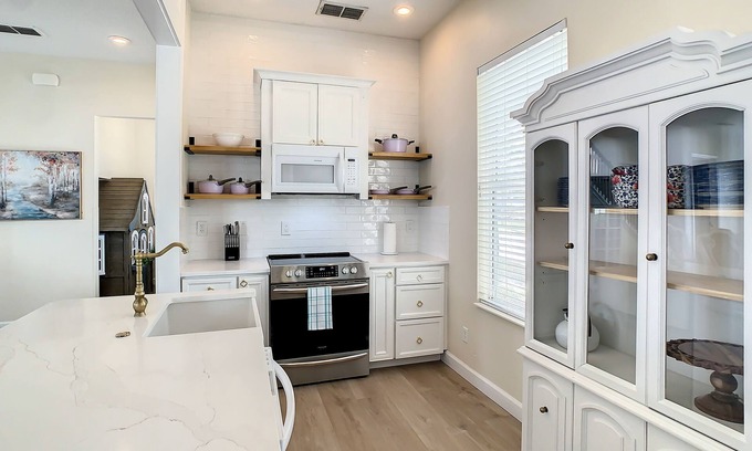 Reunion Cottage | Sparkling Sapphire Cottage near Disney World