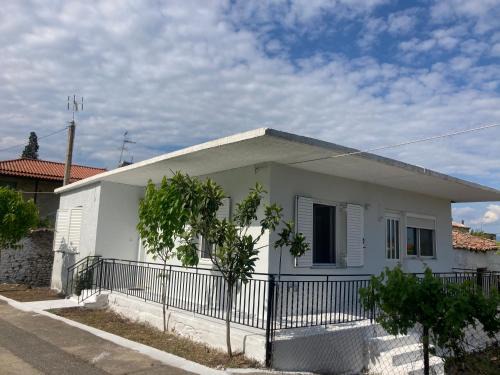 Xirokampi Apartment | Sparta Filoxenia House