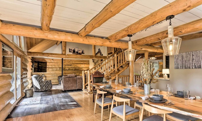 Spearfish Cabin | Spearfish Cabin w/ Furnished Deck & Gas Grill