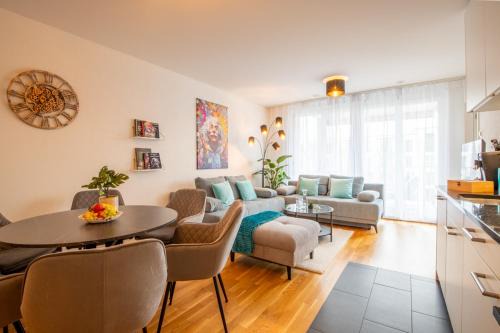 Basel City Centre Apartment | Special EiNSTEiN II Apartment Basel, Messe Kleinbasel 10-STAR