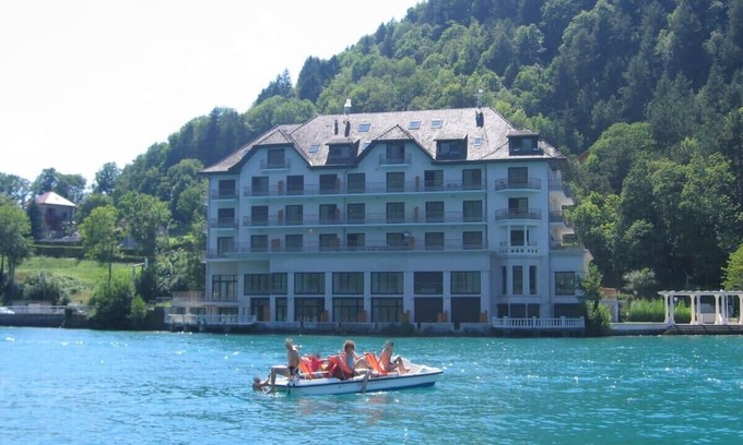 Duingt Apartment | Spectacular! 2 bedrooms apartment at the Lake shores with parking
