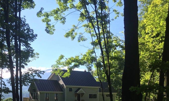 East Burke House | Spectacular Burke Mtn/Kingdom Trails Post and Beam