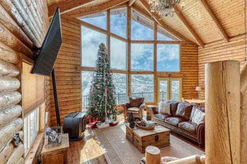 Brian Head Ski Chalet | Spectacular Chalet overlooking the ski slopes