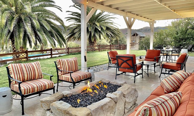 Paso Robles House | π· Spectacular City/Mtn Views! π· Private/Spacious 5BD | Near Wineries/Town/Fair