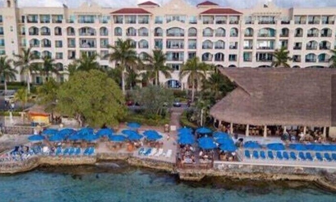 San Miguel Condo | Spectacular Landmark beachfront condo.