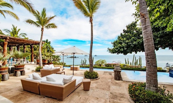 Ixtapa Villa | Spectacular Ocean Front Villa in Mexico´s most exclusive and private resort