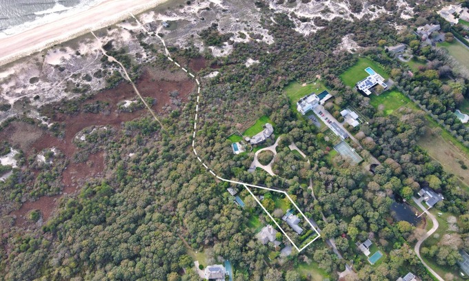 Amagansett Dunes House | Spectacular new ,oceanfront beach house with private beach access & heated pool