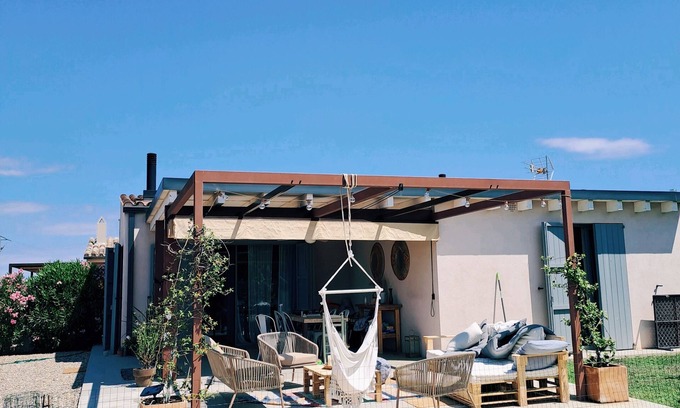 Ultramort House | Spectacular new villa with private pool