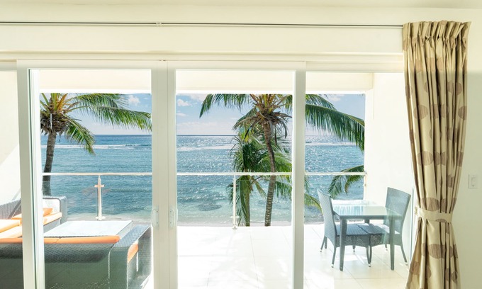Bodden Town Condo | Spectacular Ocean Front Sea Palm Villa #12