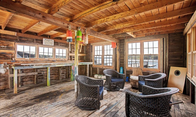 Saint George House | Spectacular Ocean Front home with 3 bedrooms, 2.5 bathrooms, Hot Tub