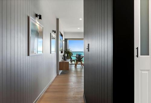 Coolum Beach Apartment | SPECTACULAR THREE BAYS